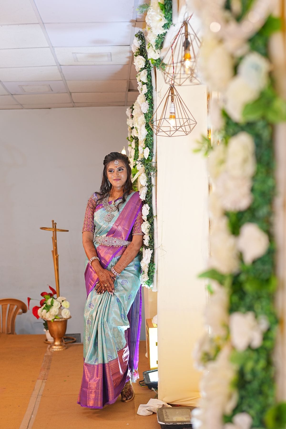 Yuvasriee arriving through the flowers at Kongu Kalaiarangam